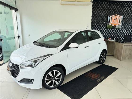 HYUNDAI HB20 1.6 PREMIUM 16V FLEX 4P AUTOMÁTICO HYUNDAI HB20 1.6 PREMIUM 16V FLEX 4P AUTOMÁTICO